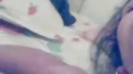 Davalka สาวขนดก fucks กับชายร่างใหญ่ในท่าทางที่แตกต่างกัน วีดีโอ สาว โป้