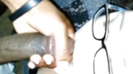 ชายหนุ่ม fucks สาวอย่างหนักในปากและหีของเธอ วีดีโอ โป้ ดารา