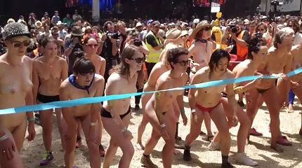การร่วมเพศอย่างหนักในตูดระหว่างชายและหญิง คลิป วีดีโอ โป๊ ฟรี