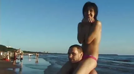 สาวสวยลูบไล้หีของเธอและได้รับสูงจากขั้นตอนนี้ วีดีโอ การ์ตูน โป้