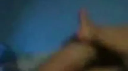 สาวรัสเซียเซ็กซี่ดูดกระเจี๊ยวและ fucks ดู วีดีโอ โป๊ ในหีของเธอและได้รับ cum บนหน้าและในปากของเธอ